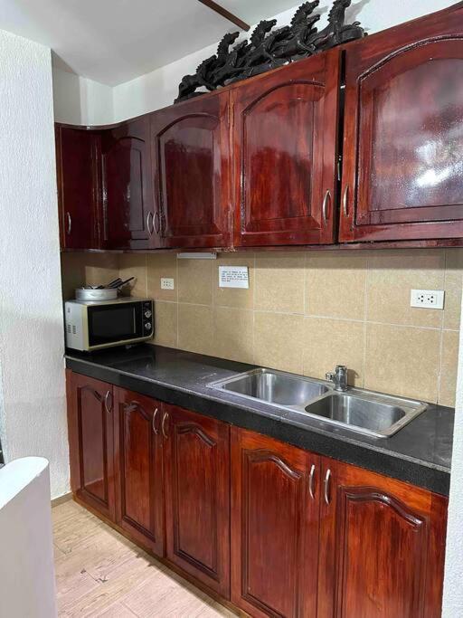 Alona Park Residence - 3 Bedroom Apartment- Alex And Jesa Unit 邦劳 外观 照片