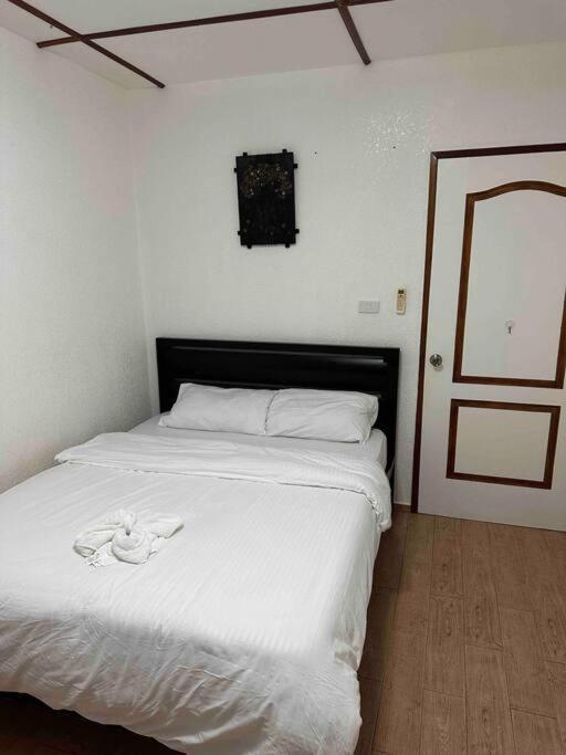 Alona Park Residence - 3 Bedroom Apartment- Alex And Jesa Unit 邦劳 外观 照片